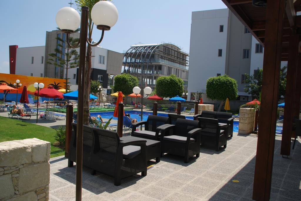 The Caravel Hotel Limassol Exterior foto