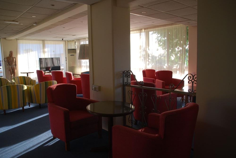 The Caravel Hotel Limassol Exterior foto