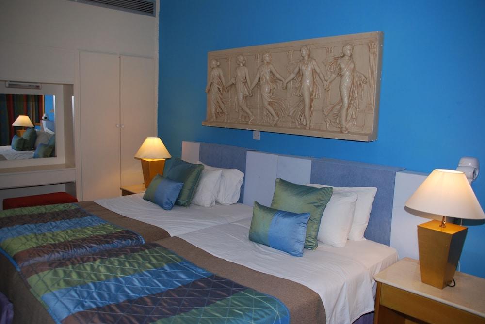 The Caravel Hotel Limassol Exterior foto