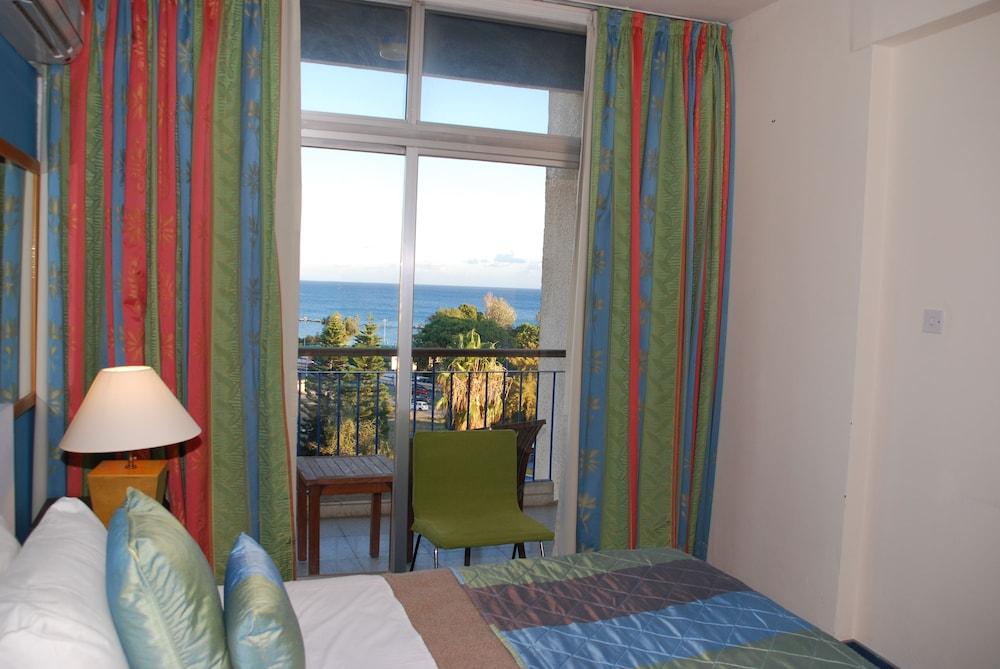 The Caravel Hotel Limassol Exterior foto